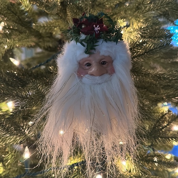 Christmas items hanging Santa + wine bottle decor - Picture 8 of 9